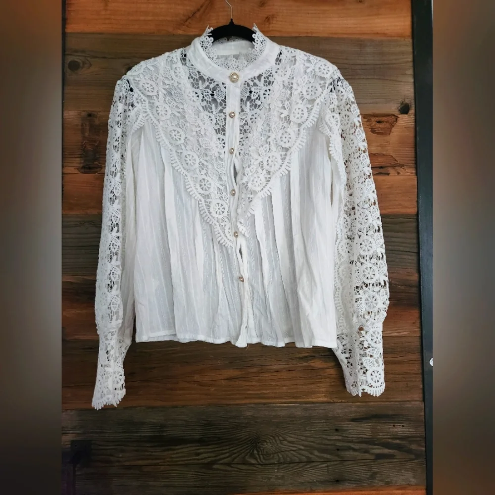 White Victorian Lace Button-Up Blouse With Beautiful Pearl Like Buttons XL - Picture 1 of 2